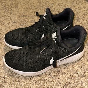 Basic Nike Black Shoes